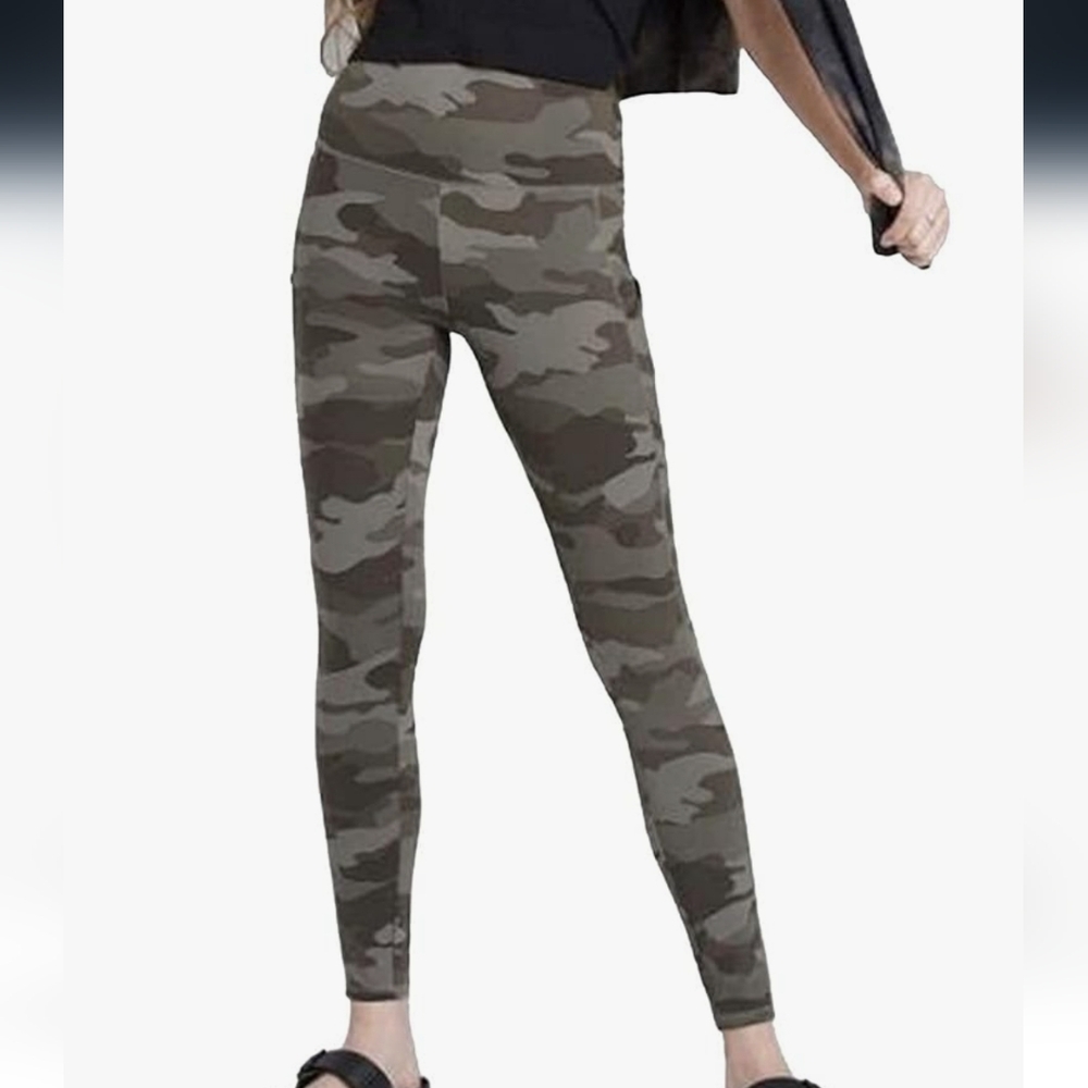 Wild Fable Camo High-Waisted Buttery Soft Pocket Leggings